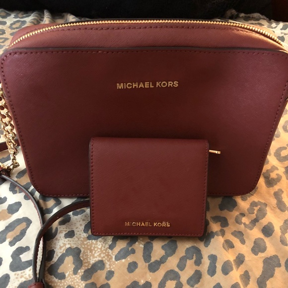❌SOLD❌Michael kors large jet set in brick - Picture 1 of 6